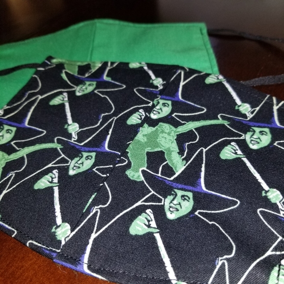Sarah BEE'S Boutique Accessories - Wizard of Oz Wicked Witch Breathe easy Mask